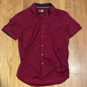 Consequence rose shirt, US men’s Medium